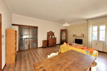 VENDESI QUADRILOCALE CON TERRAZZO - VILLA CARCINA