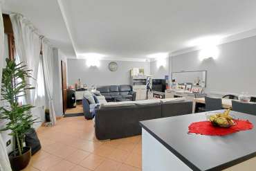 VENDESI QUADRILOCALE - VILLA CARCINA